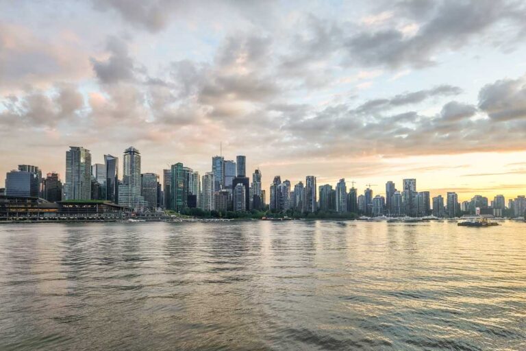 21 Romantic Things to do in Vancouver