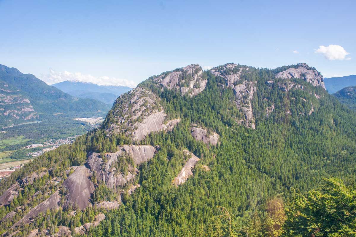 View of the mountains from the Sea to Sky Gondola
