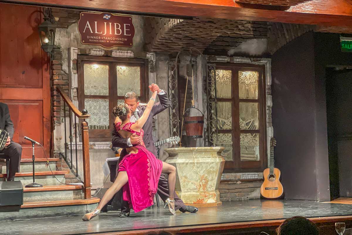 Buenos Aires tango performance