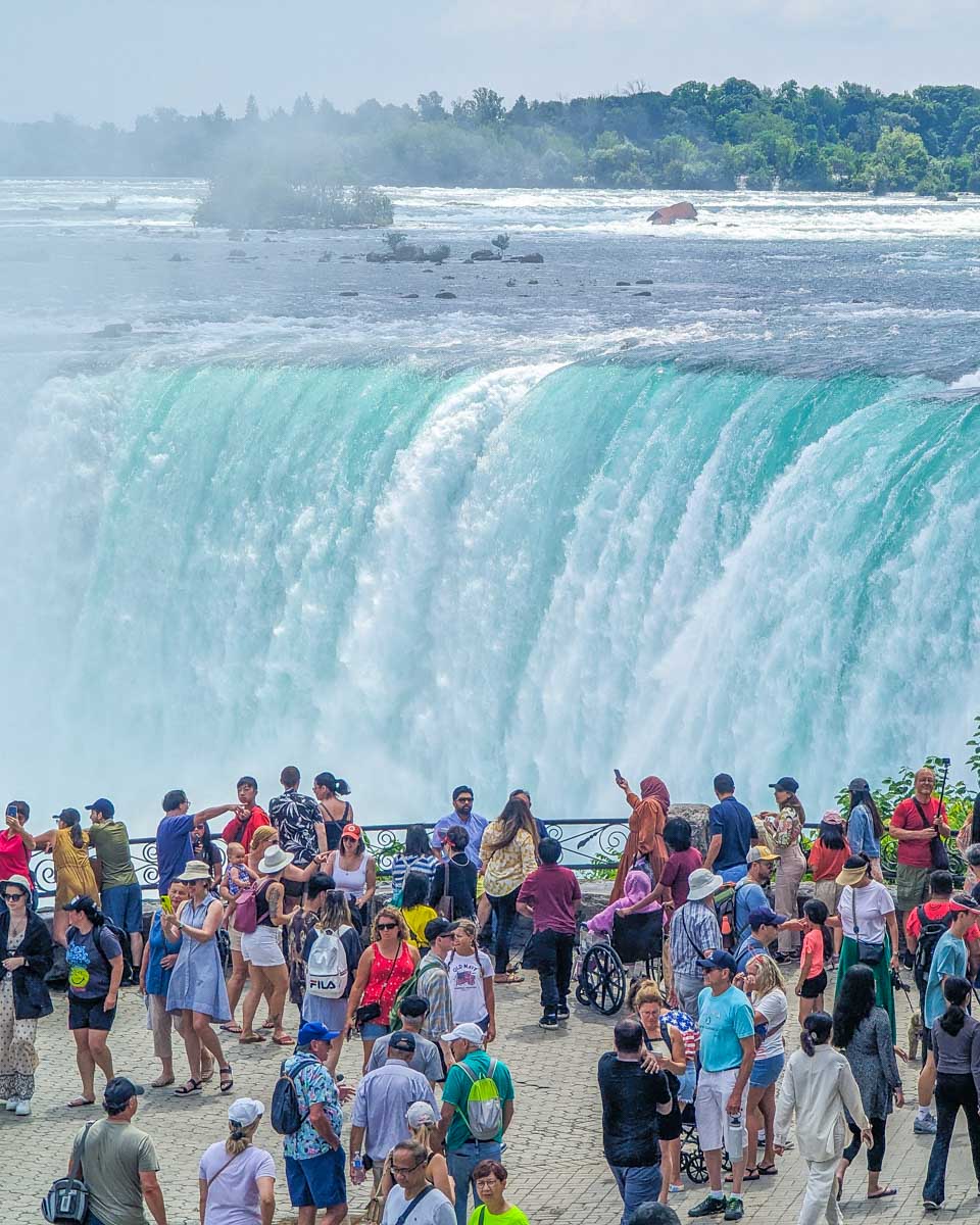 Niagara Falls in the background of the viewpoints on the Canadian side