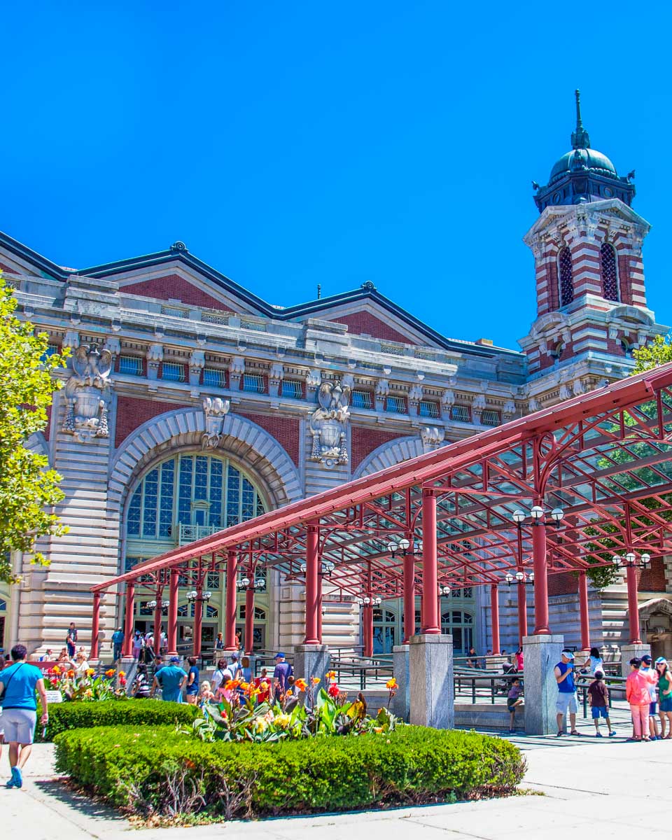 Building on Ellis Island on tour in New York City