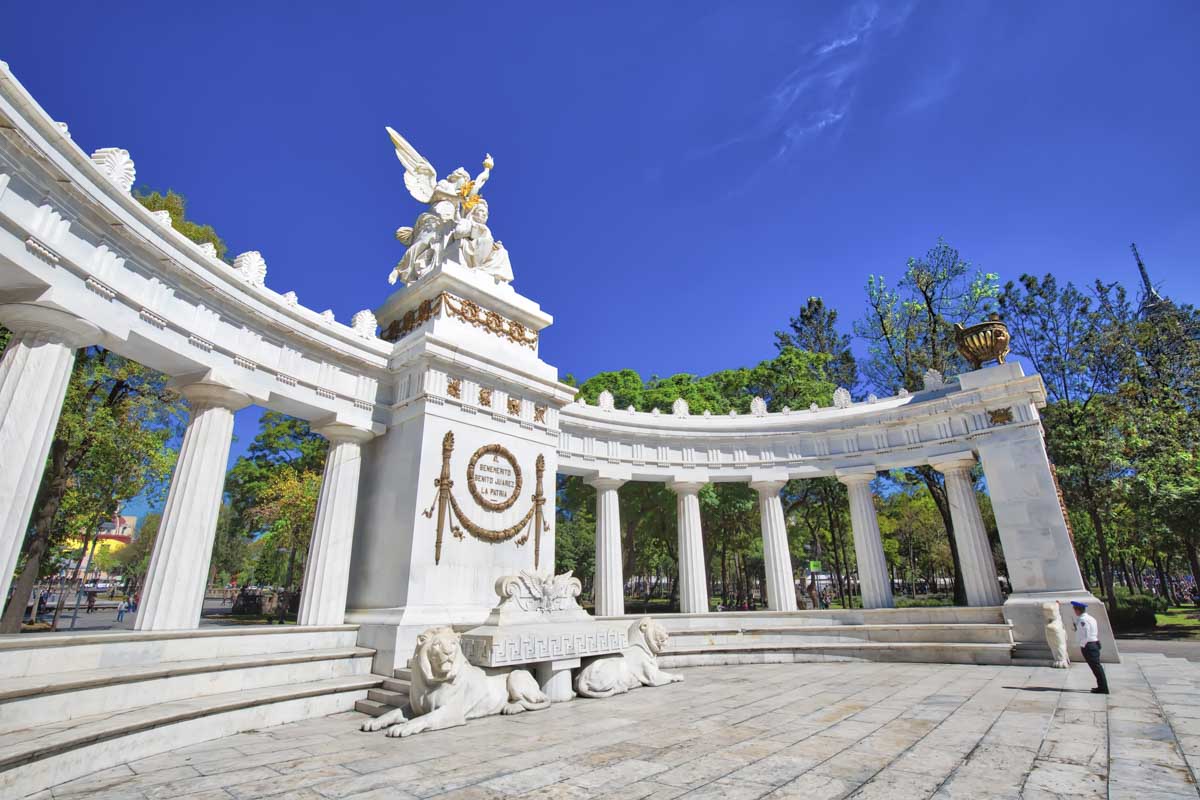 Monument at Alameda Central