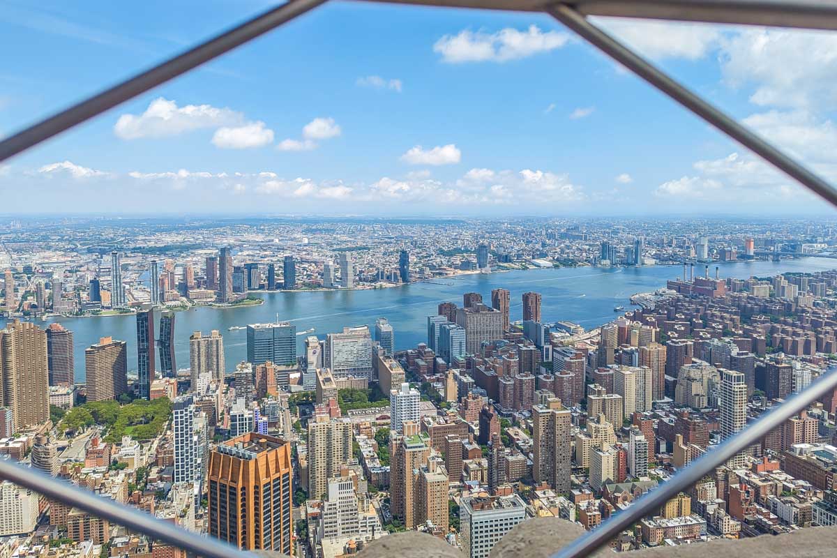 View through the wire fence on the 86th Floor Observatory in New York at the Empire State Building