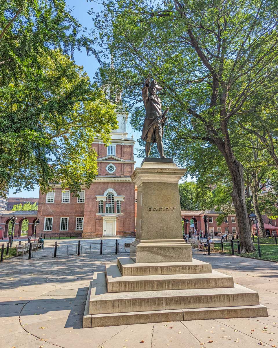 A statue in the Old City of Philadelphia, USA