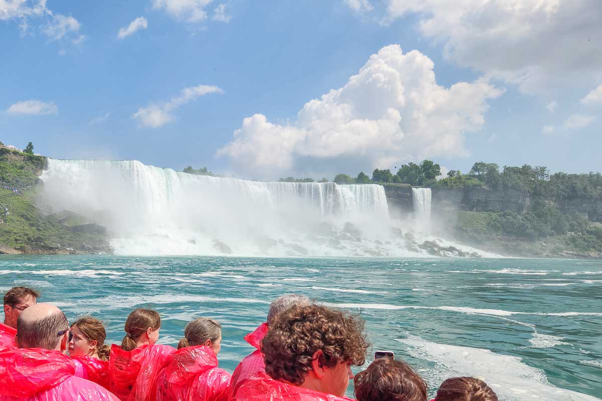 Our cruise in Niagara Falls approaches the waterfalls