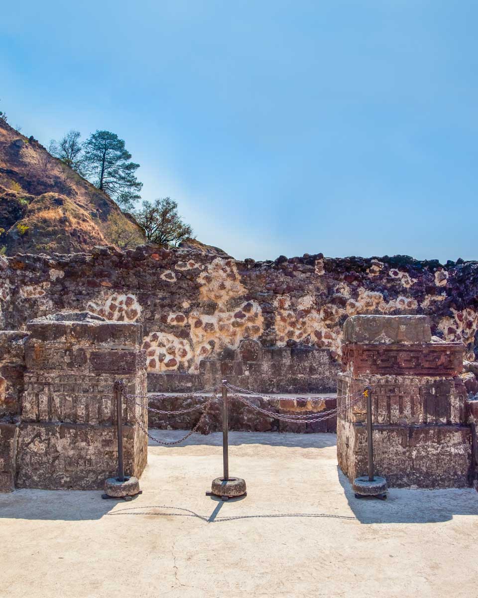 Tepozteco Mountain to visit El Tepozteco Temple, Mexico