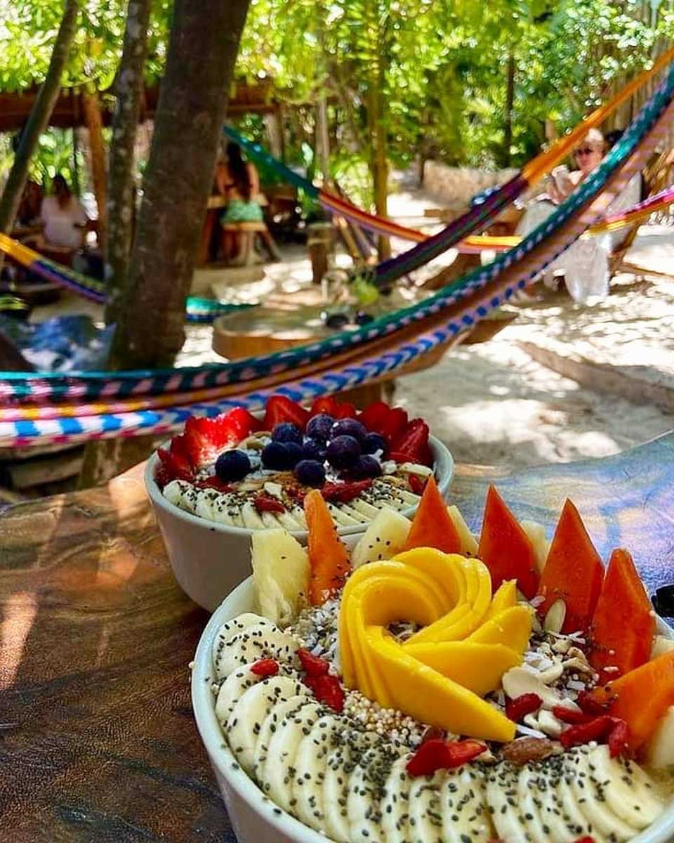 Smoothie bowls at Raw Love Tulum
