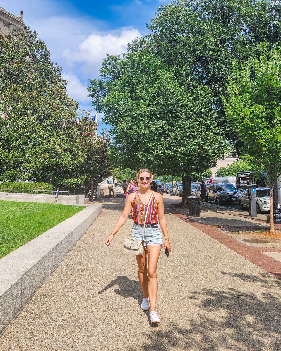 Bailey walks around Washington DC on a sightseeing tour