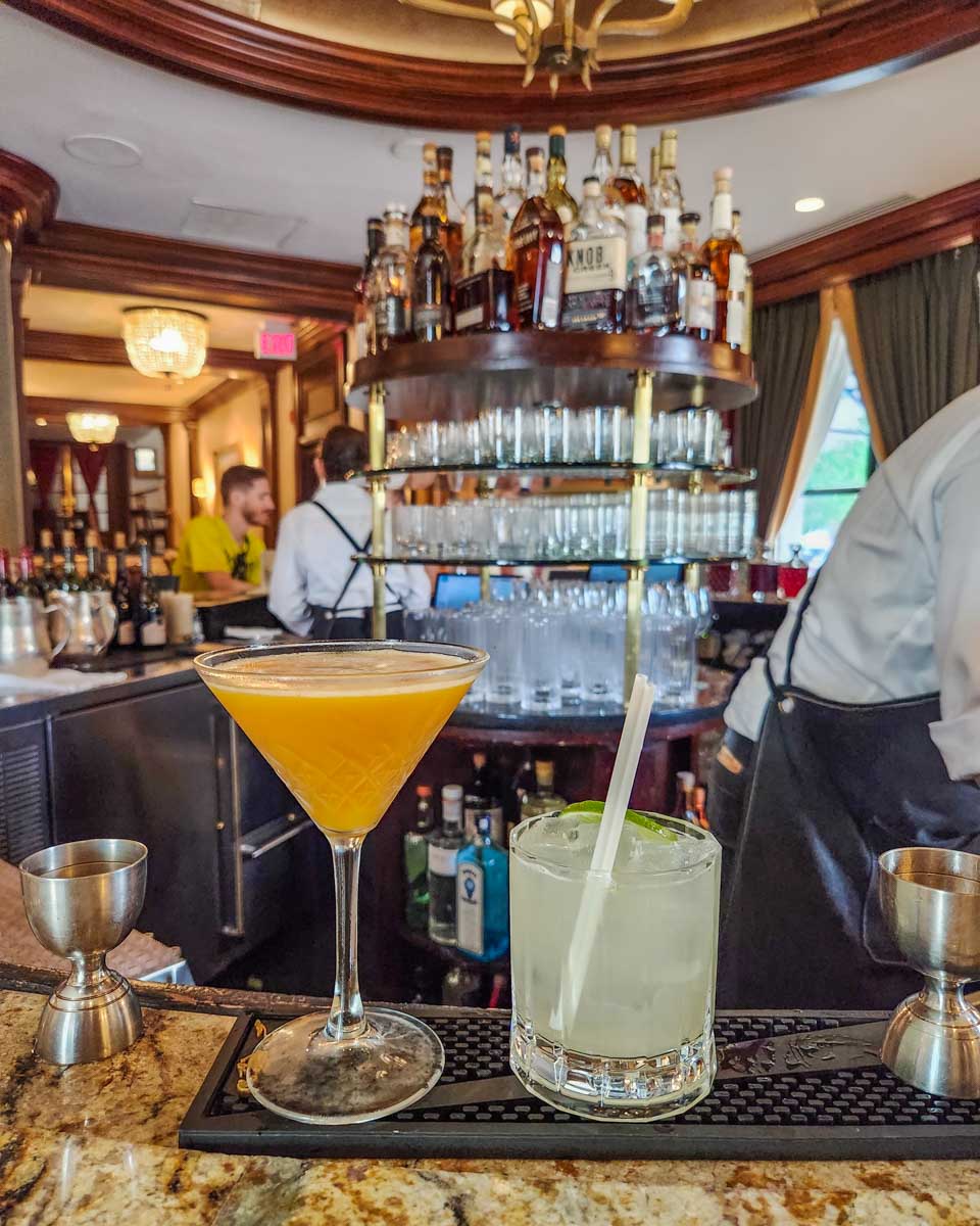 Cocktails at Round Robin Bar in Washington Dc