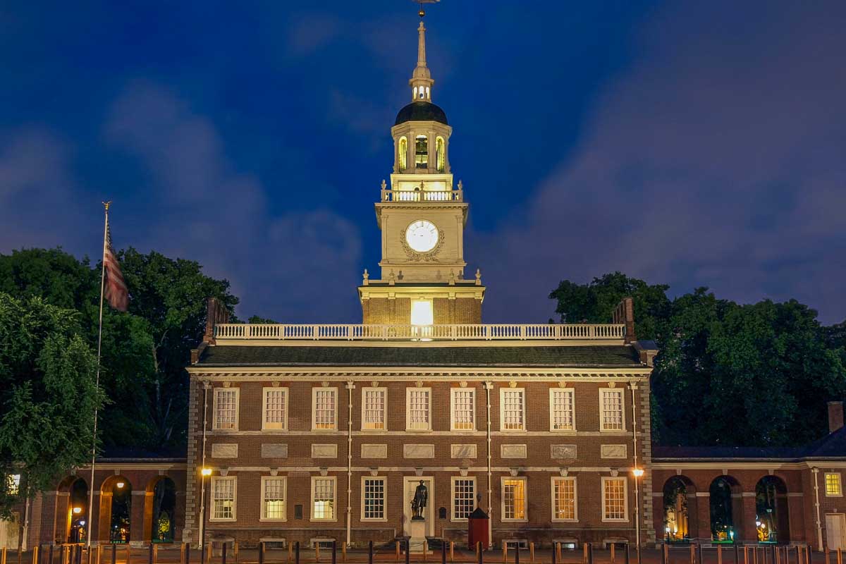 Independence Hall in Philadelphia at night time on a night ghost tour