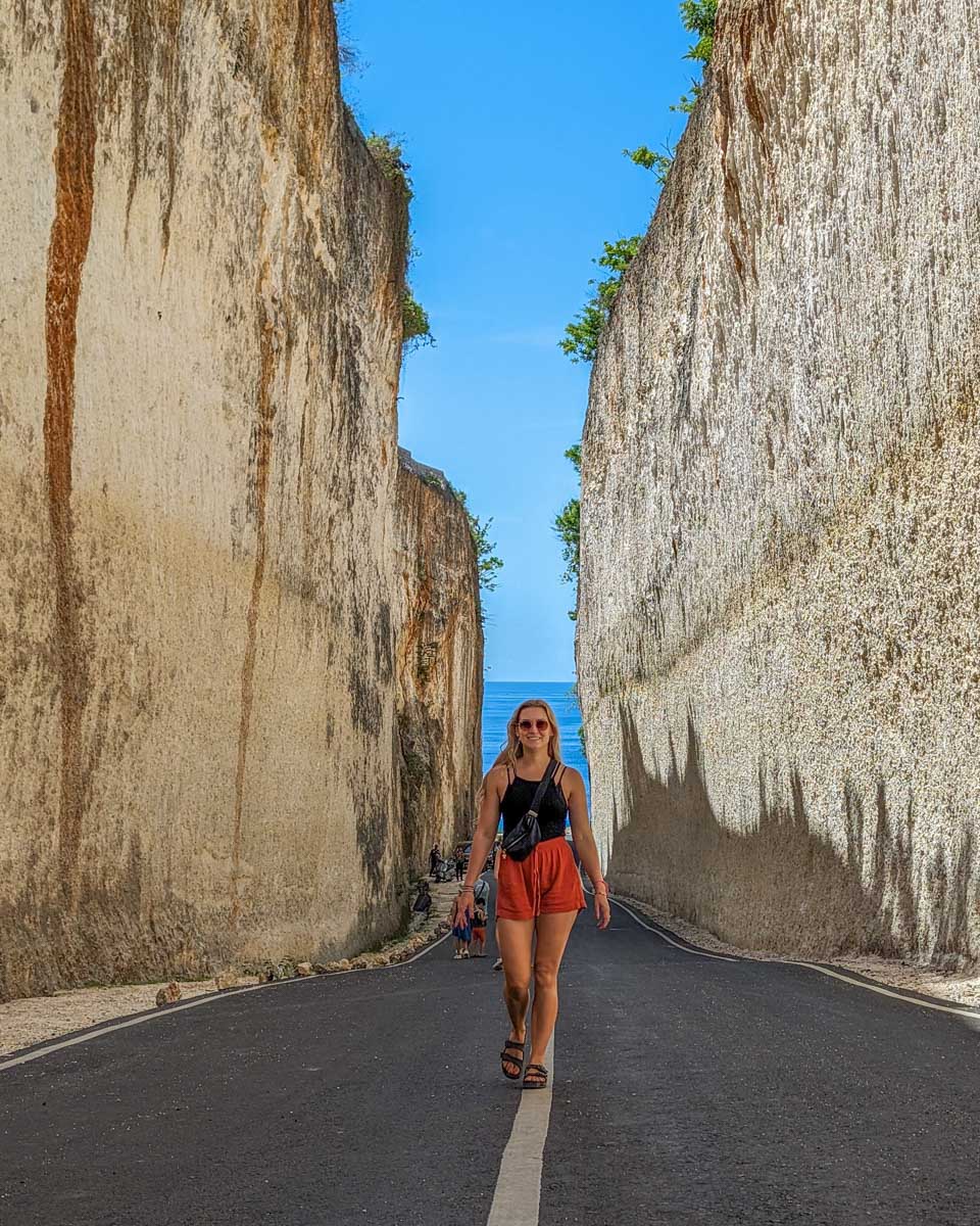 Bailey at the Tanah Barak Cliff in Uluwatu