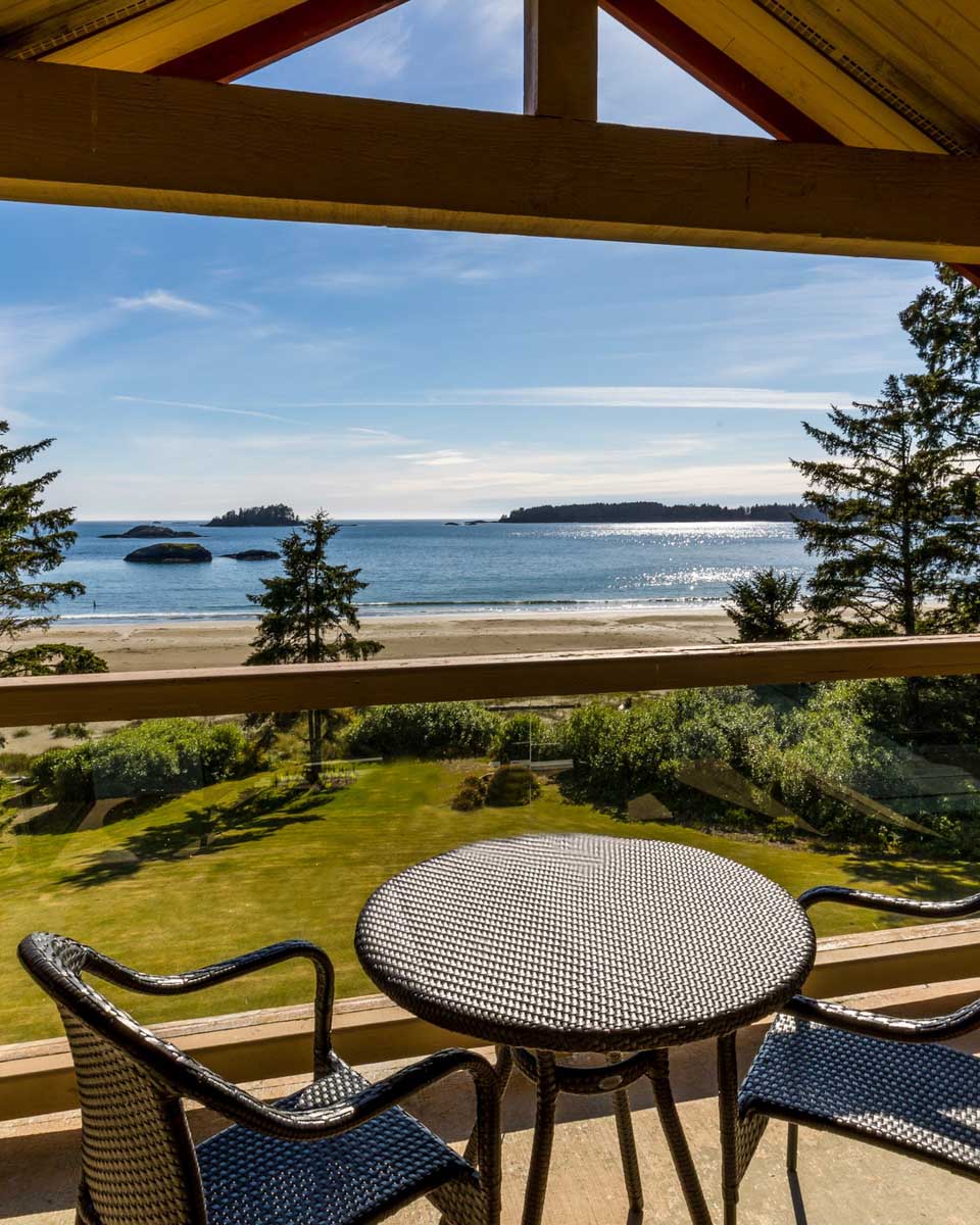 Outdoor patio at Best Western Plus Tin Wis resort in Tofino