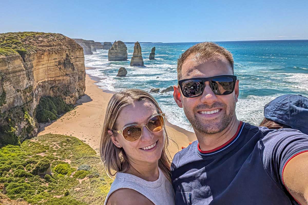 Bailey and Daniel take a selfie at the twelve apostles on a great ocean road tour australia