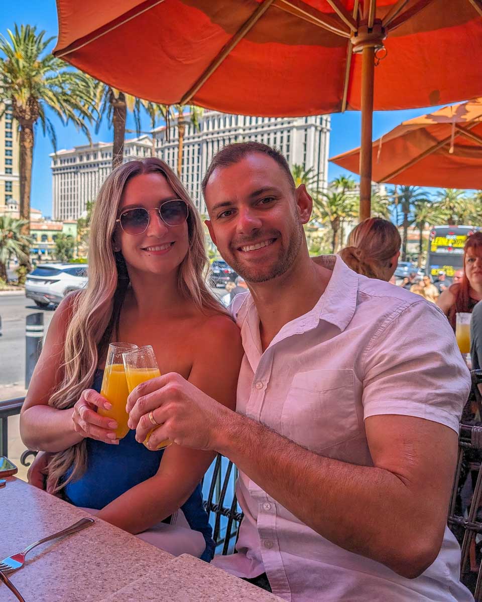 Daniel and Bailey eat brunch at Alexxas in Las Vegas USA