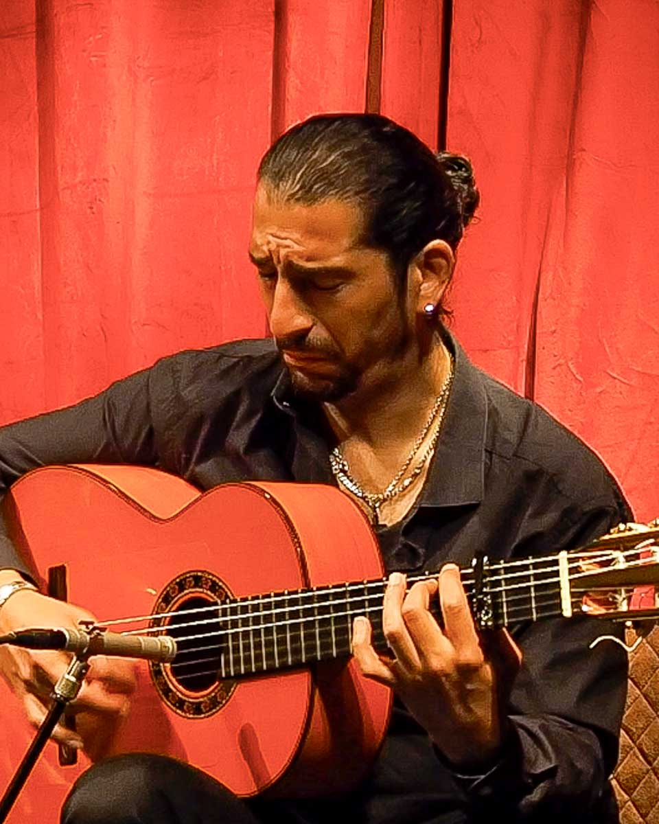 Flamenco Casa Sors a man playing guitar Barcelona Spain