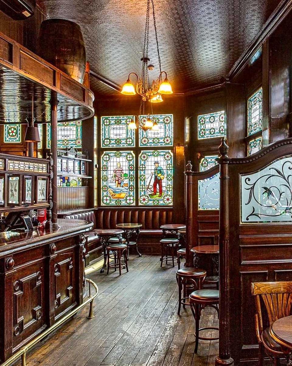 Liquid History Tours a pub in London England