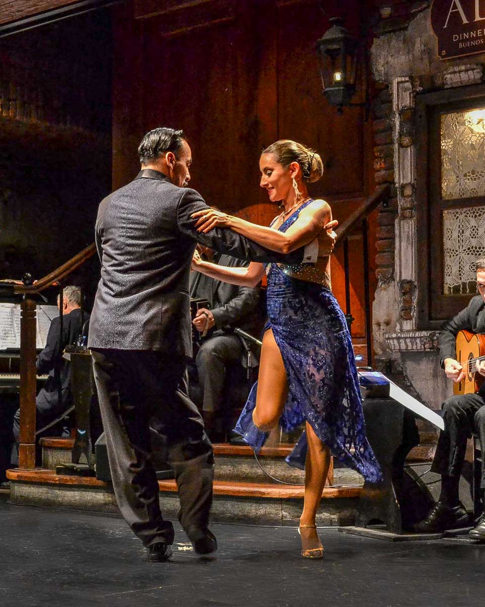 Aljibe tango two people dancing in Buenos Aires Argentina