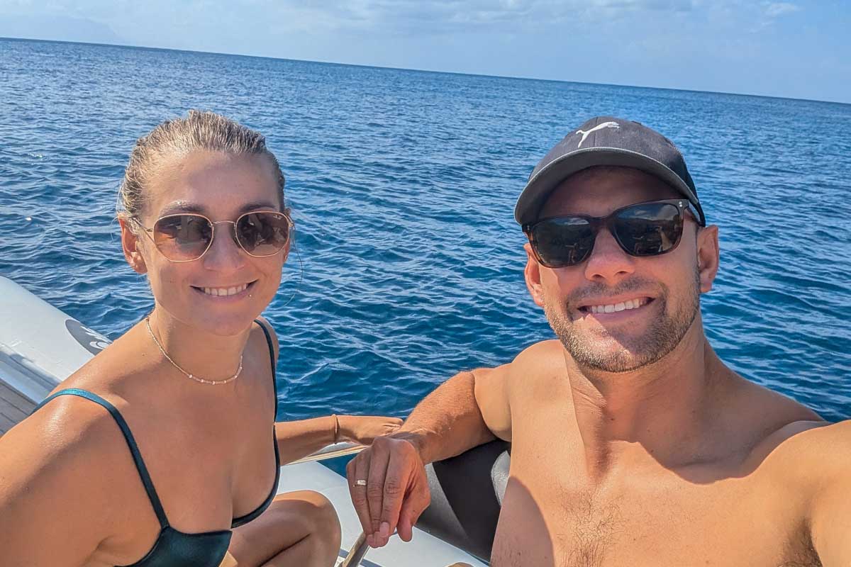 Daniel-and-Bailey-take-a-selfie-in-Spain