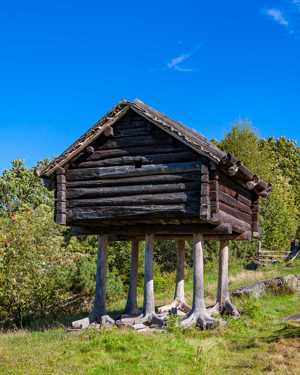 Wooden homes and cottages at the Skansesn Museum in Stockholm Sweden (1)-2