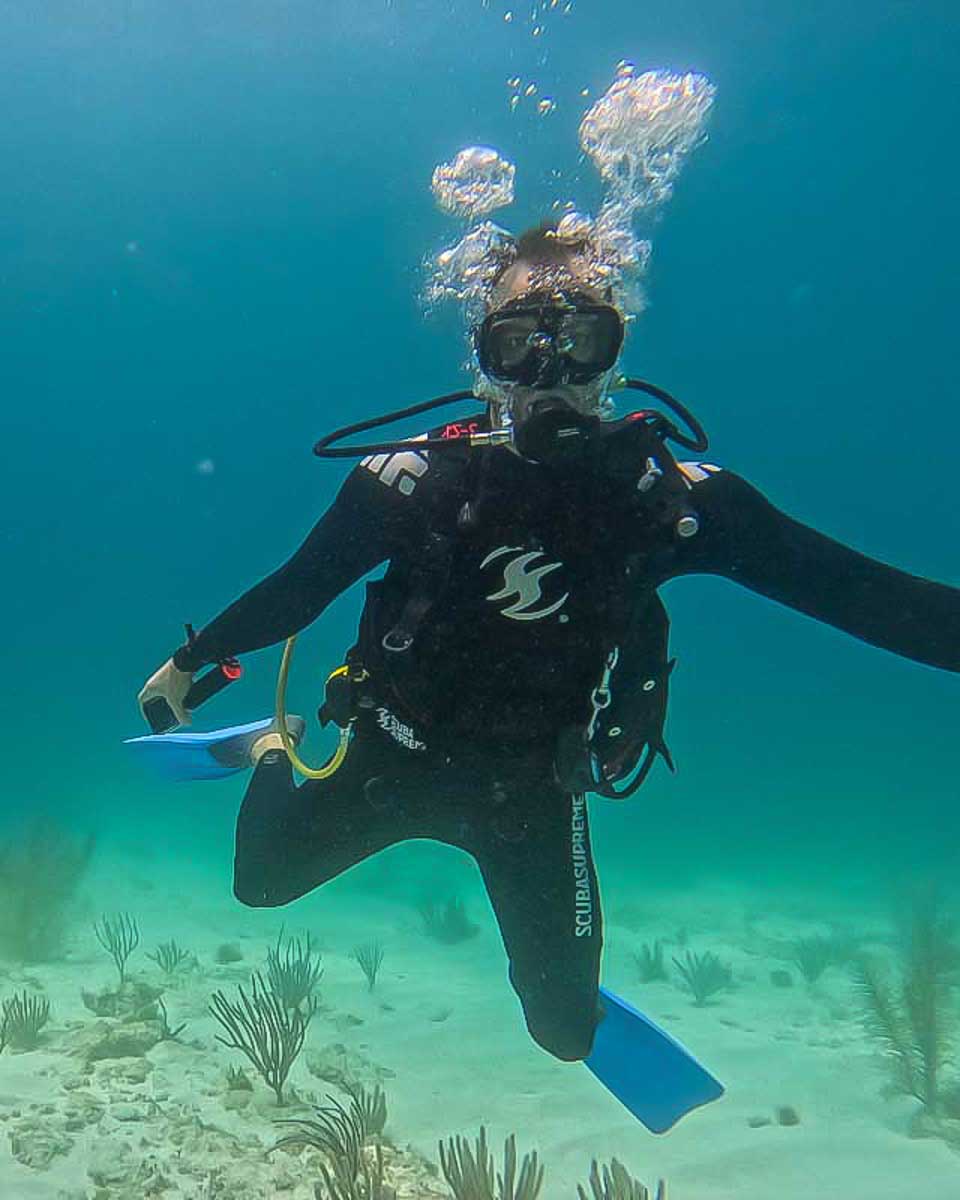 Daniel-scuba-diving-in-Mykonos-Greece