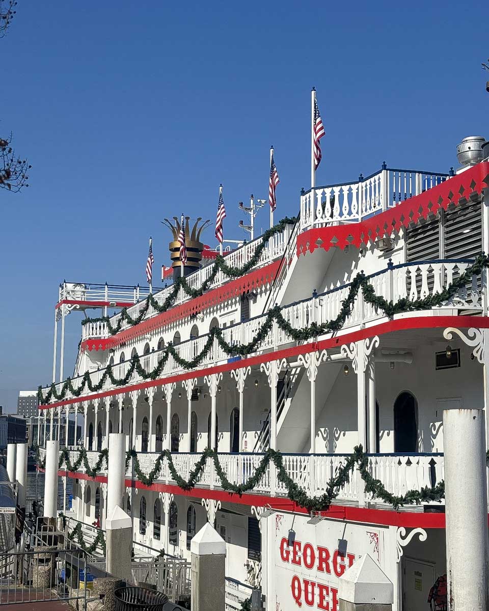 Savannah Riverboat Cruises georgia queen on a lunch tour in Savannah Georgia