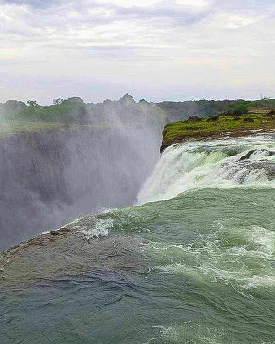 Tamuka Travel the Devils Pool seen on a tour from Victoria Falls