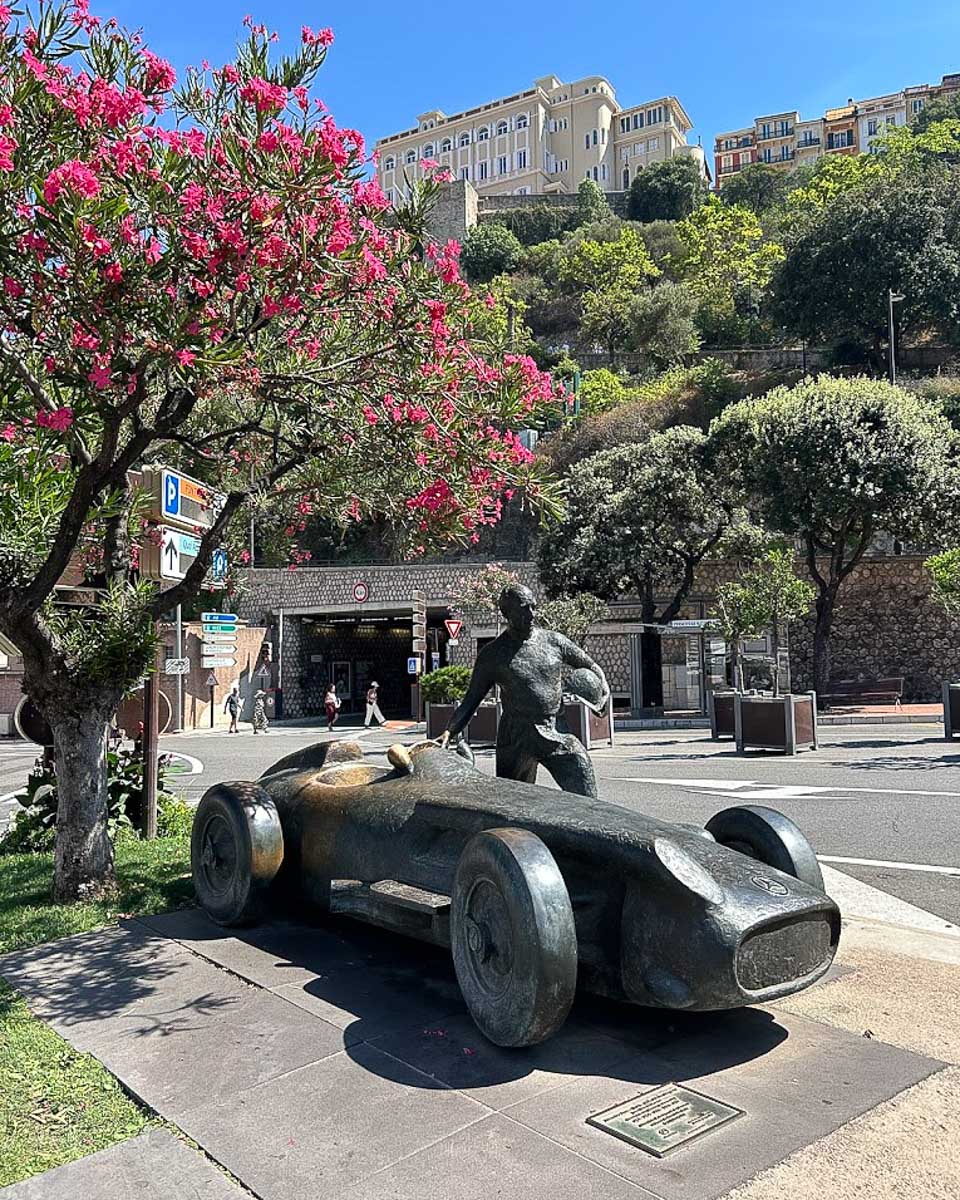 juan manuel fangio staue in Monaco seen on a tour