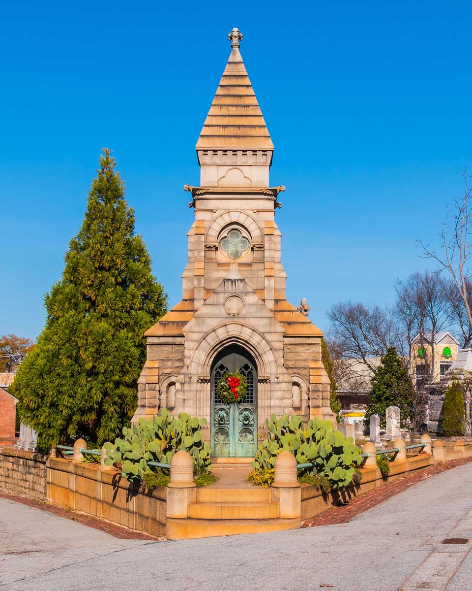 A grave at the Oakland Cemetery in Atlanta Georgia