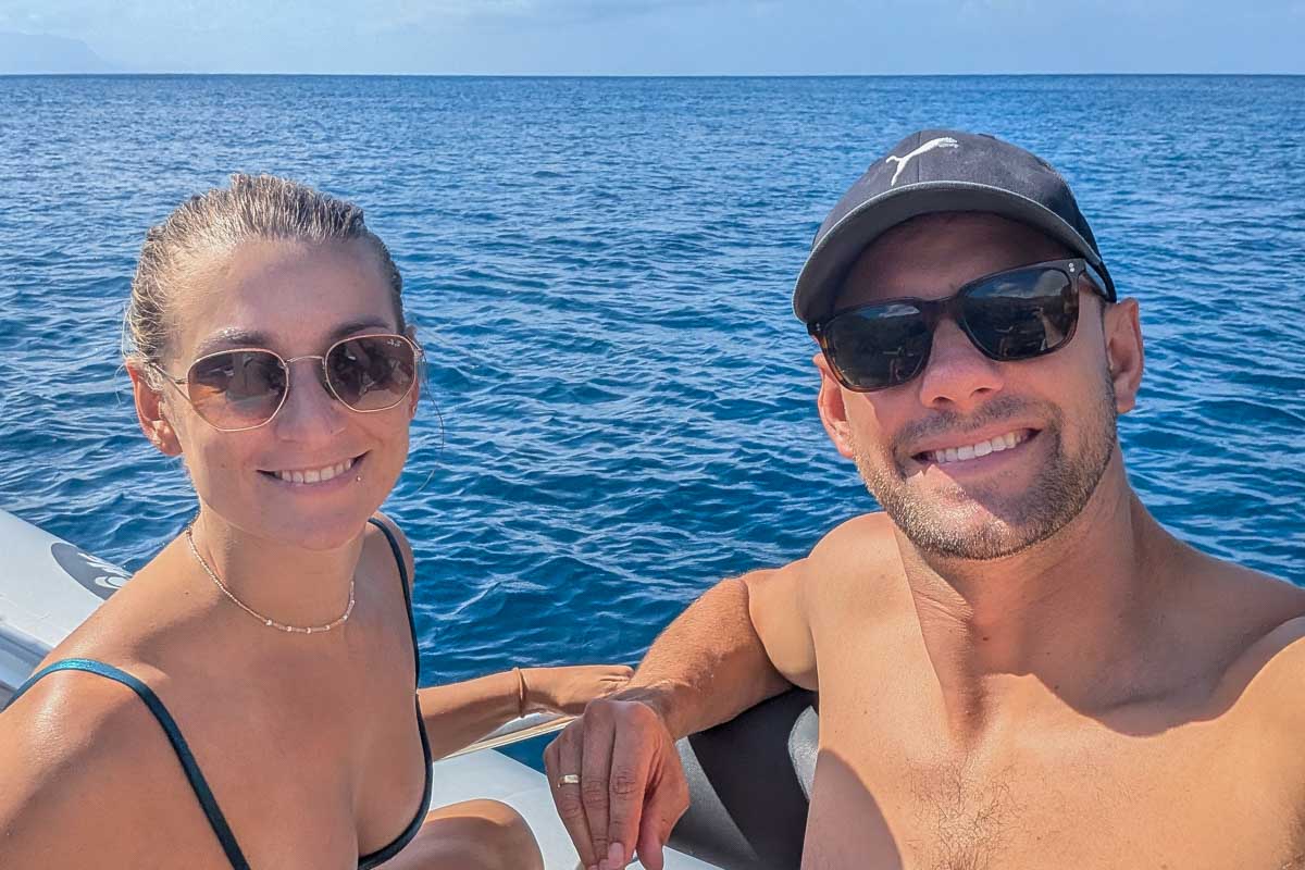 Daniel-and-Bailey-take-a-selfie-on-a-boat-tour-in-Lagos-Portugal