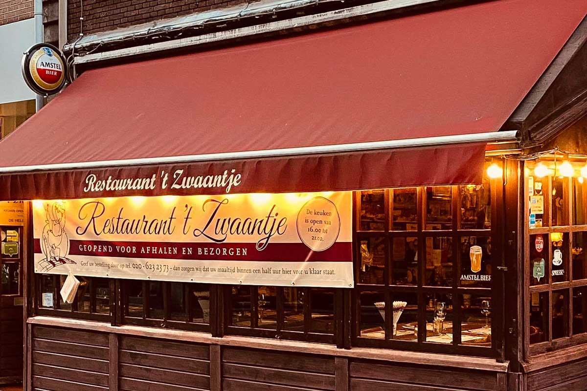 The outside of Restaurant 't Zwaantje in Amsterdam