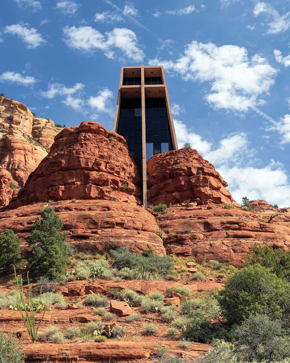 sedona chapel of the holy cross seen on a tour from Poenix Arizona