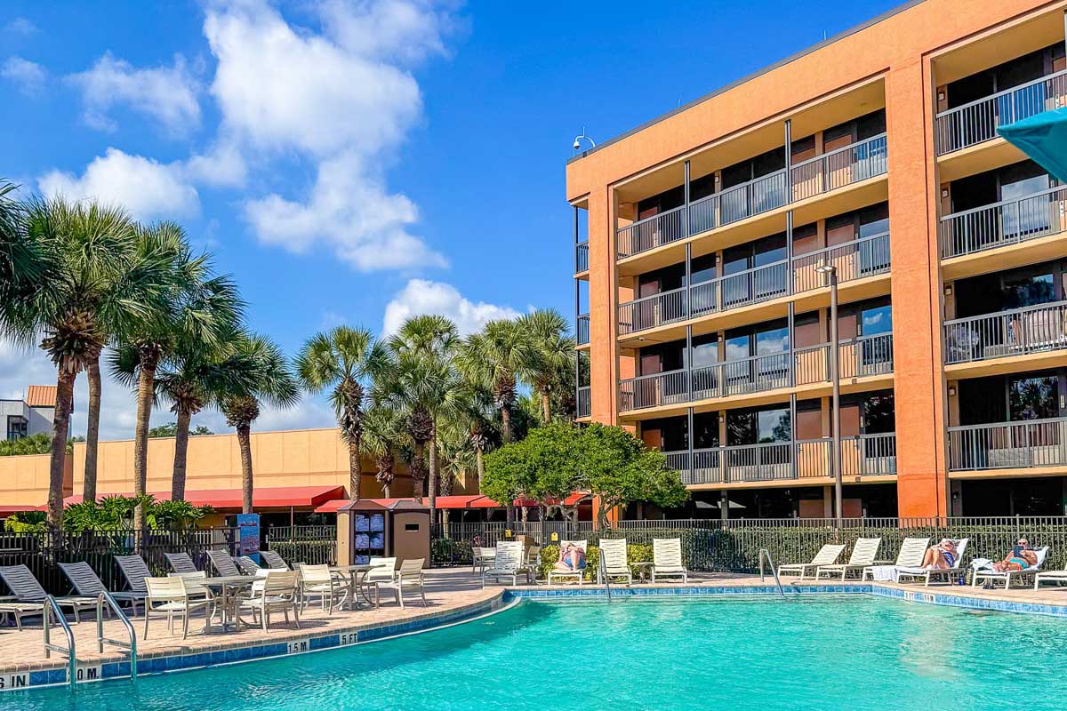 the pool at Rosen Inn Lake Buena Vista Orlando
