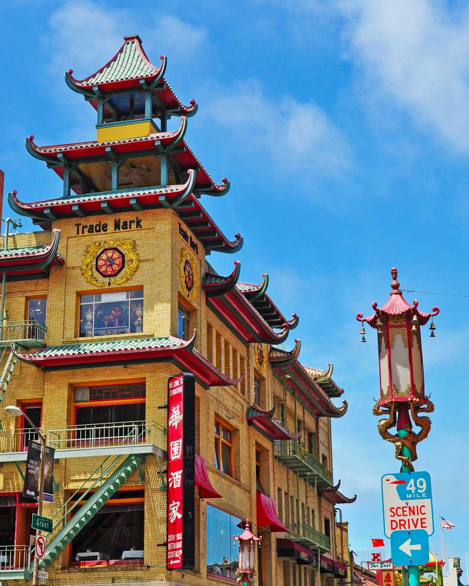 A building in the San Francisco Chinatown in California
