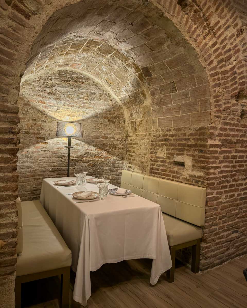 A dinner table at Bodega de los Secretos in Madrid Spain