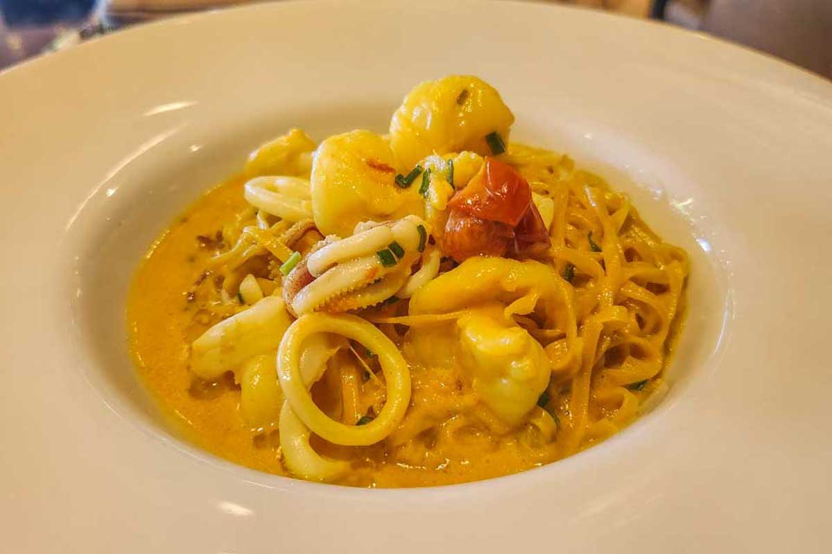 A-pasta-dish-eaten-in-Naples Italy