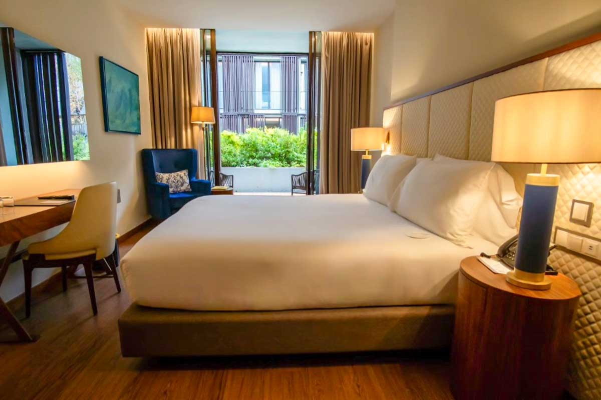 Boeira Garden Hotel Porto Gaia, Curio Collection by Hilton (Vila Nova de Gaia, Portugal) in Porto Portugal