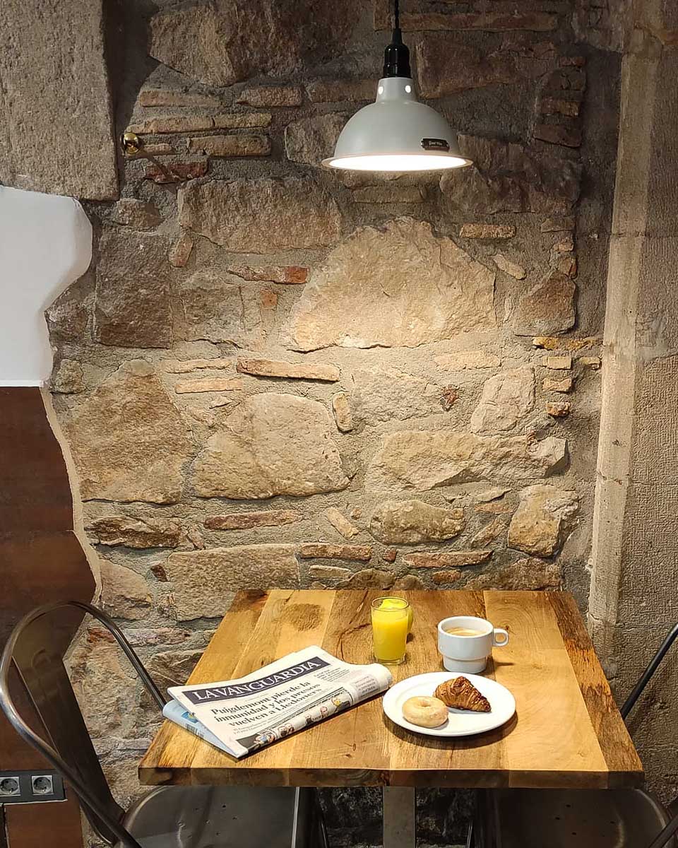 Breakfast at Hostal Fernando in Barcelona