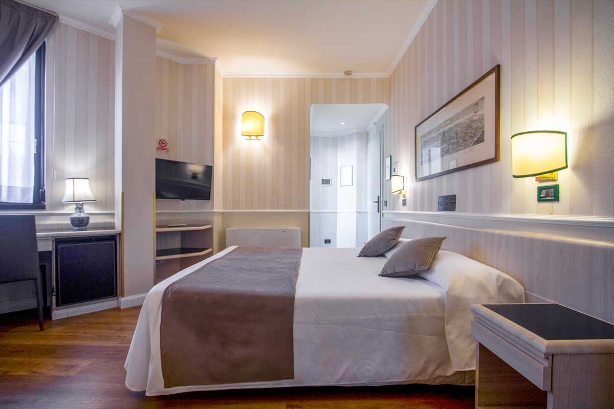 HOTEL FLORA MILANO in Milano Italy