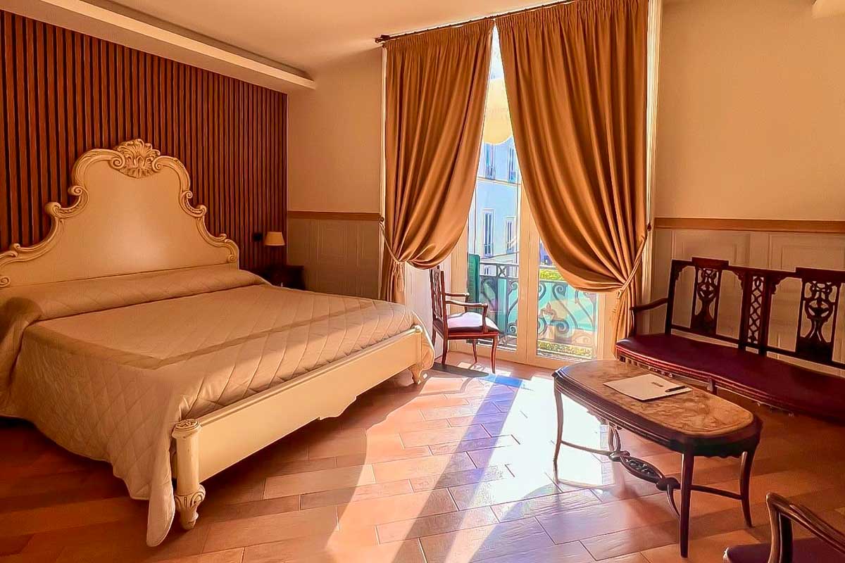 Hotel Lanfipe Palace in Naples Italy