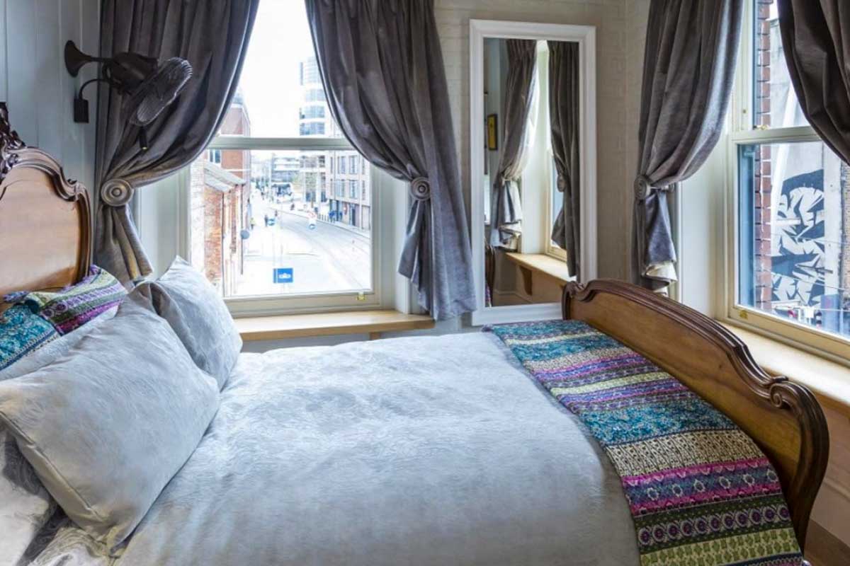 McGettigans Townhouse in Dublin Ireland