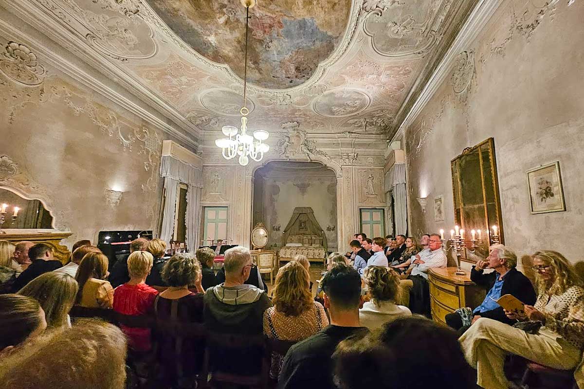 Musica A Palazzo in Venice Italy