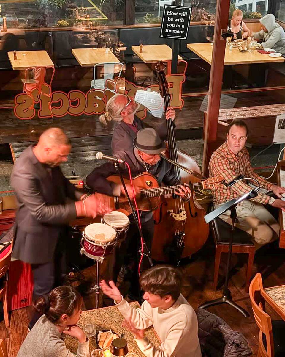 Pagliacci's Restaurant in Victoria BC 1