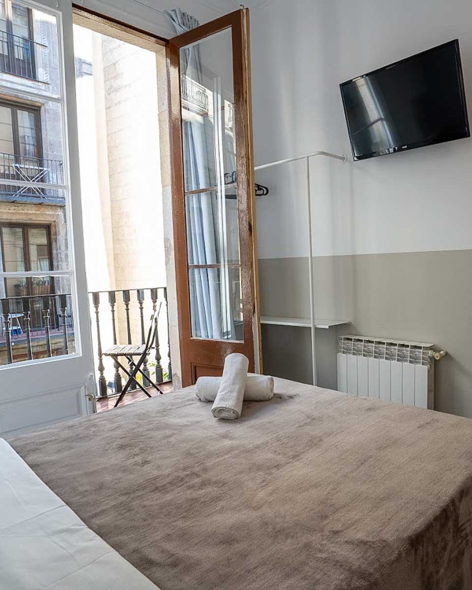 Room with a view at Hostal Hera in Barcelona