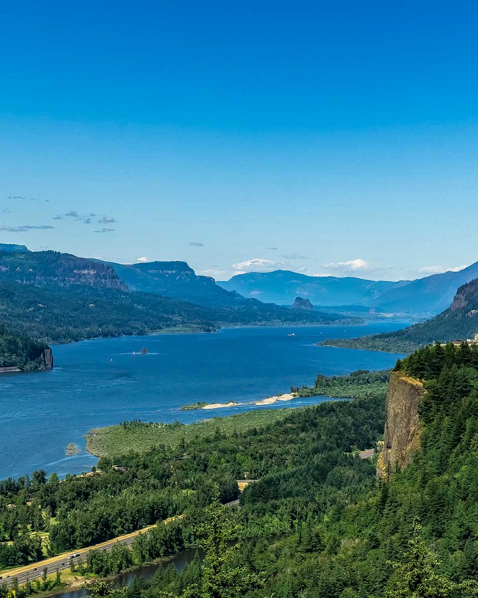 The Columbia River Gorge seen on a tour from Portland Oregon