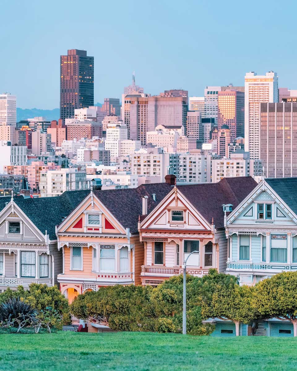 The Painted Ladies Victorian houses in Alamo Square in San Francisco