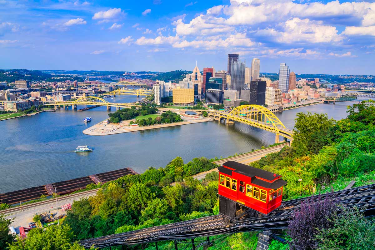 A skyline view of Pittsburgh Pennsylvania