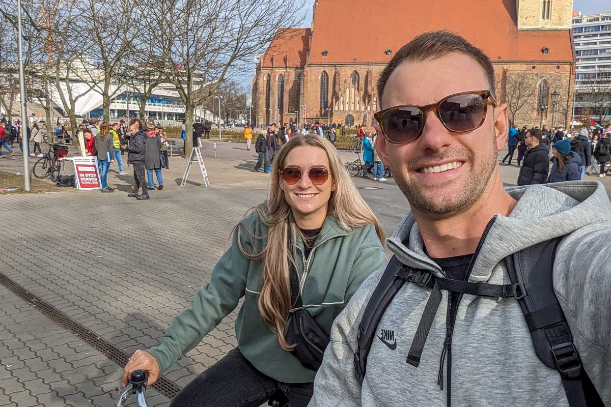 Daniel-and-Bailey-take-a-selfie-in-Helsinki Finland