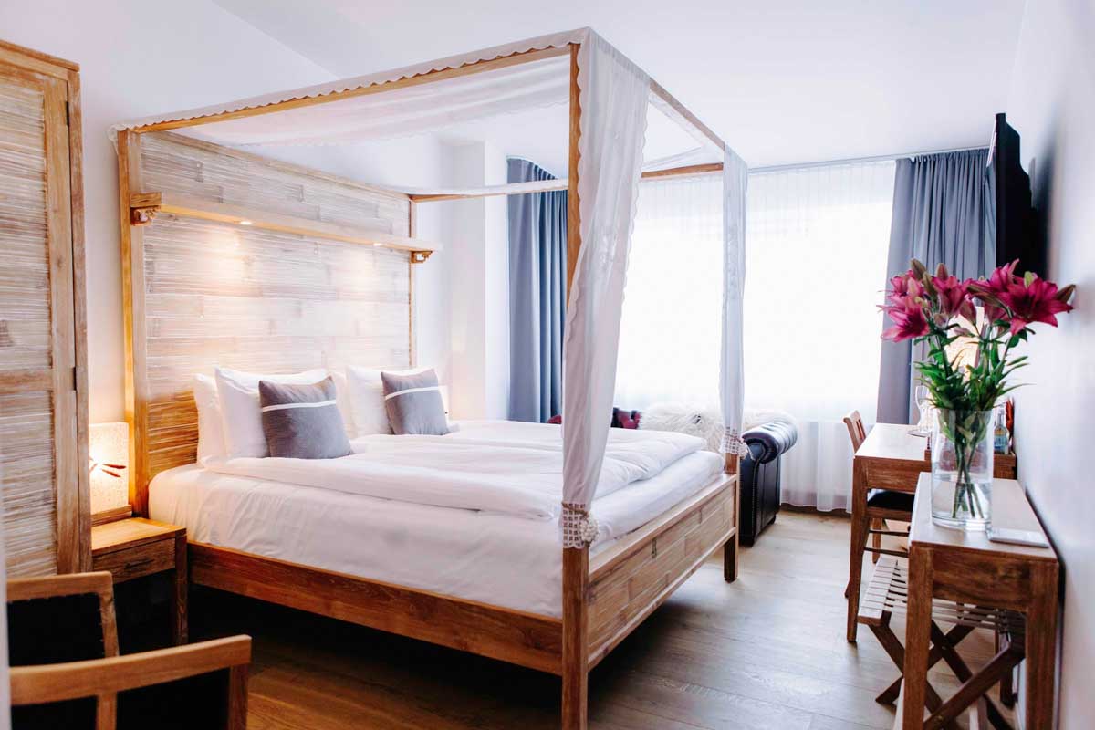 Eyja Guldsmeden Hotels in Reykjavik Iceland