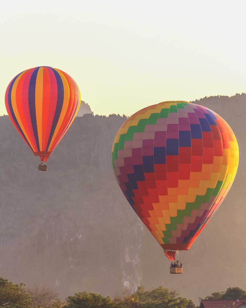 Hot-Air-Balloon-Ride-over-the Napa Valley on a tour from Napa California