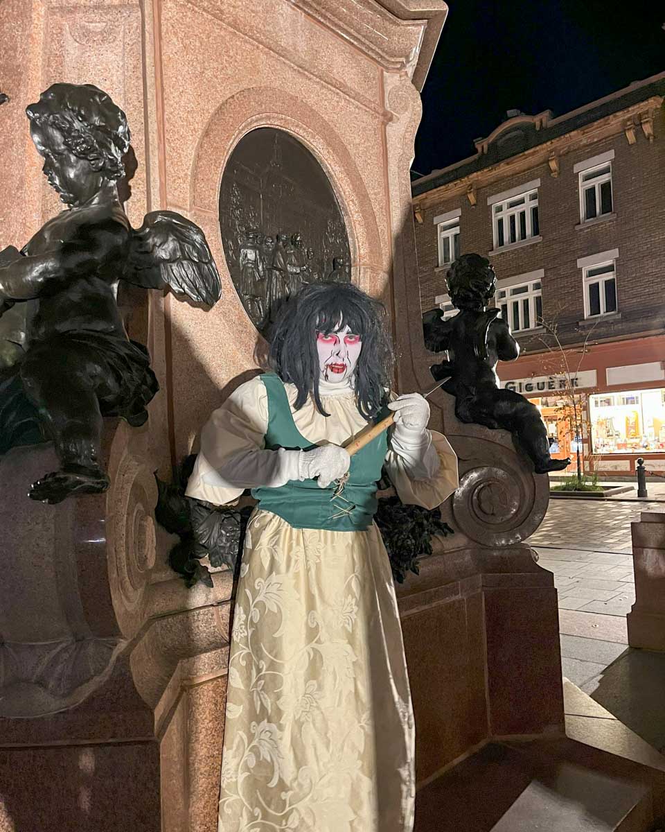 Les Promenades Fantômes actor and guide on a ghost tour of Quebec City Quebec